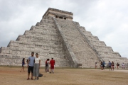 The El Castillo pyramid at the Chichén Itzá